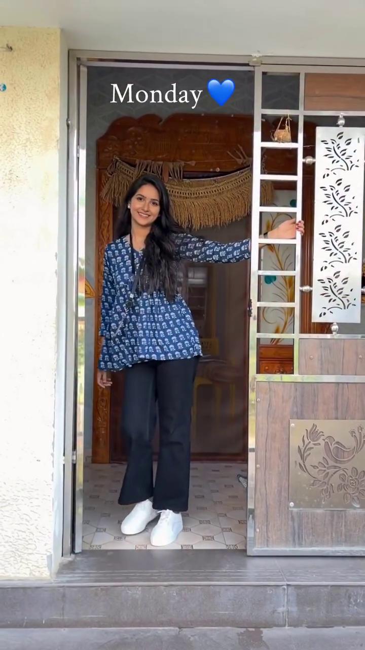 Casual Printed Top with Black Pants