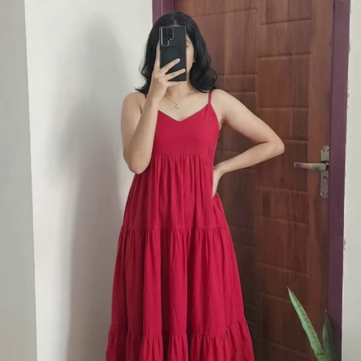 Red Floral Casual Top with Slim Fit Style