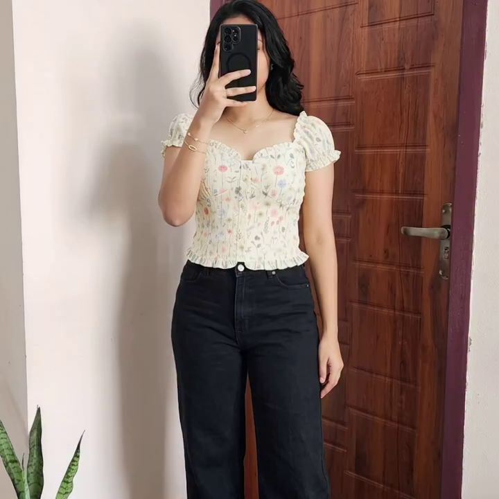 Red Gingham Crop Top with High-Waist Denim Look